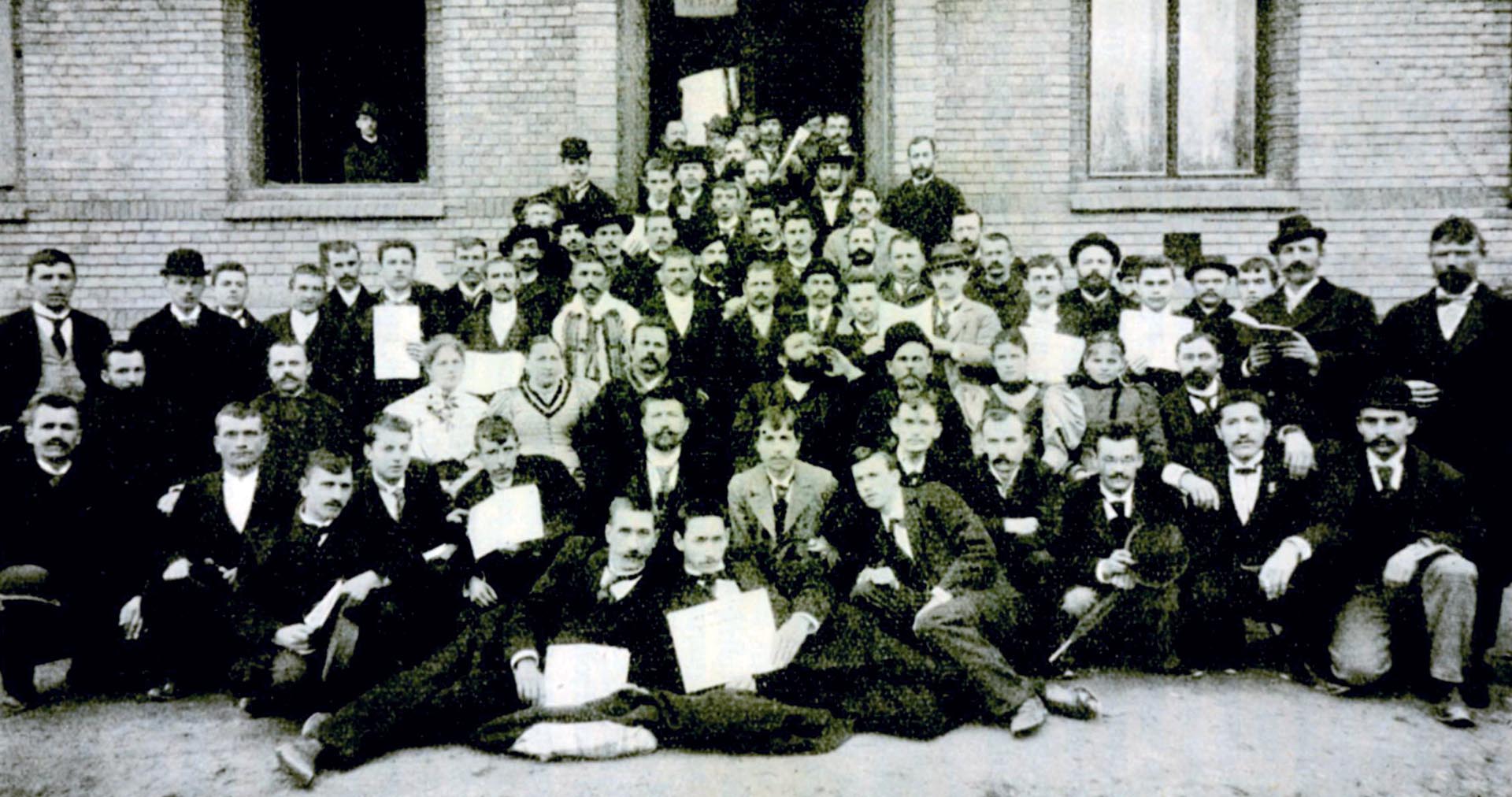 PRVA SOCIJALDEMOKRATSKA STRANKA OSNOVANA JE U ZAGREBU 1894. GODINE POD NAZIVOM SOCIJALDEMOKRATSKA STRANKA HRVATSKE I SLAVONIJE (SDSHS) | Foto: IZLOŽBA ‘120 GODINA HRVATSKE SOCIJALDEMOKRACIJE’