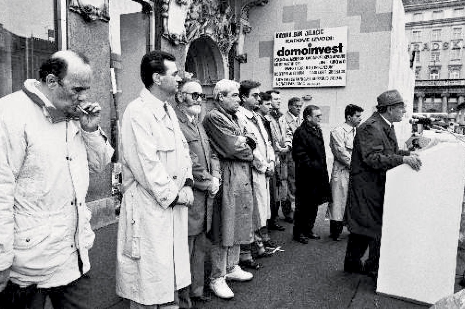 GOVORNICI IZ NOVOOSNOVANIH DEMOKRATSKIH STRANAKA NA SKUPU 1990. GODINE | Foto: IZLOŽBA ‘120 GODINA HRVATSKE SOCIJALDEMOKRACIJE’