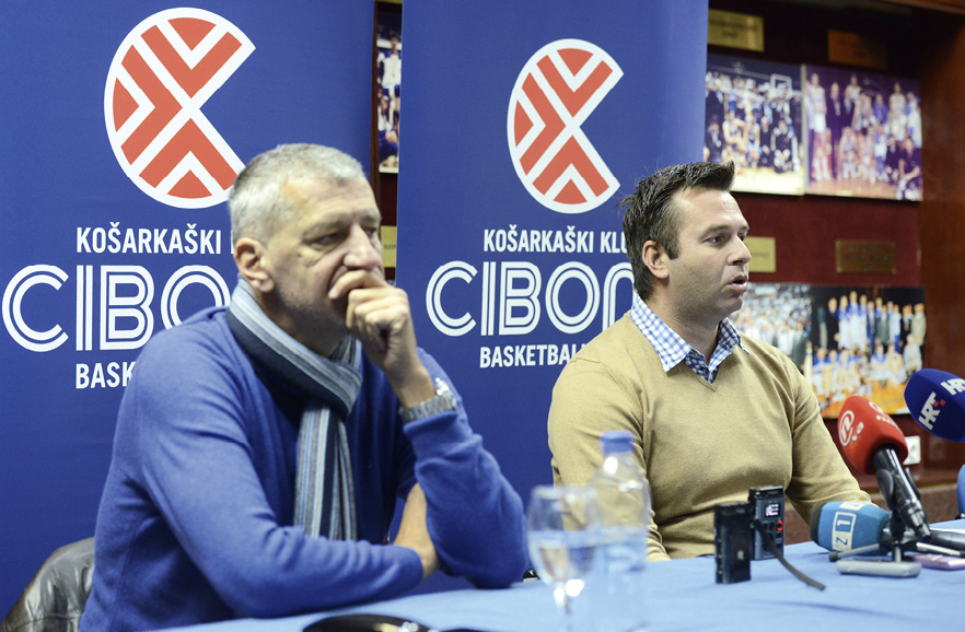 Čelni ljudi Cibone, izvršni dopredsjednik Aleksandar Petrović i direktor Domagoj Čavlović. FOTO: Marko Lukunic/PIXSELL
