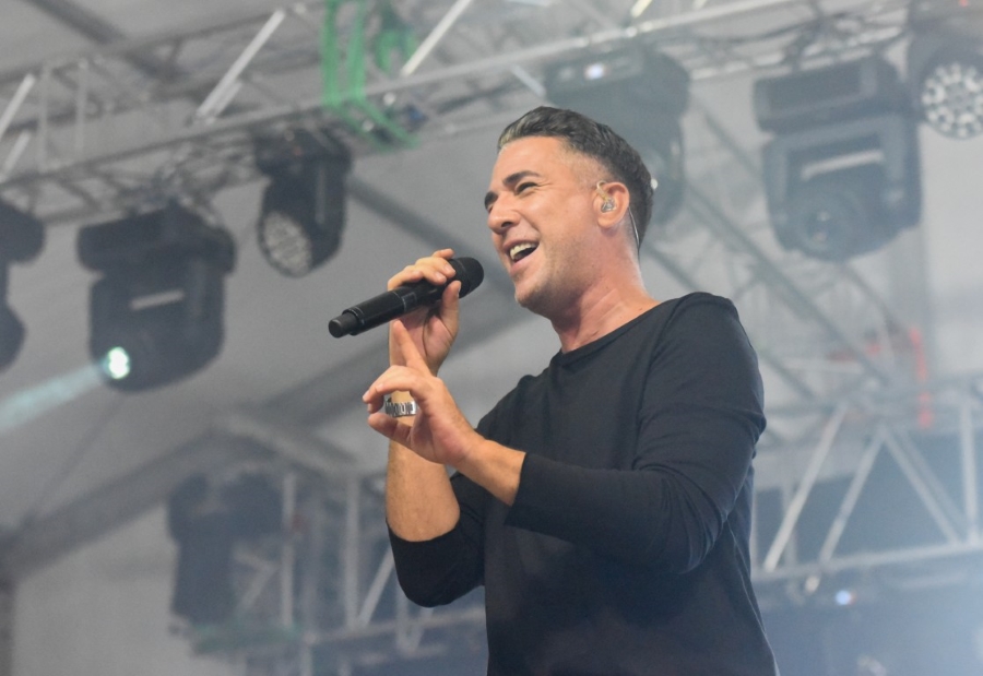 Jedan on najpopularnijih regionalnih pjevača Željko Joksimović otpjevao je svoje najbolje balade