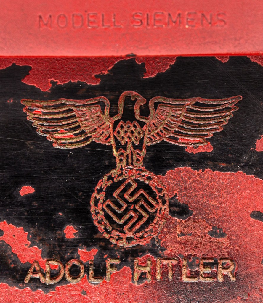 epa05800867 An undated handout photo made available by Alexander Historical Auctions on 17 February 2017 shows a detail of a red telephone once owned by German dictator Adolf Hitler. The telephone that Hitler used in the last days of Wolrd War II in his Berlin bunker, the so-called Fuehrerbunker, is up for auction from 18 February 2017 on at Alexander Historical Auctions and expected to sell at at least 200,000 US dollars.  EPA/ALEDXANDER HISTORICAL AUCTIONS / HANDOUT  HANDOUT EDITORIAL USE ONLY/NO SALES