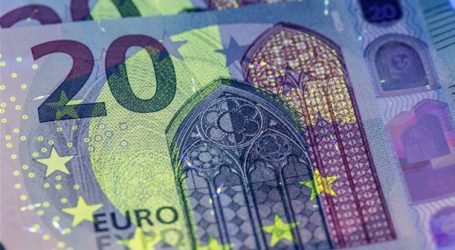Euro oštro pao, ECB razmatra labavljenje monetarne politike