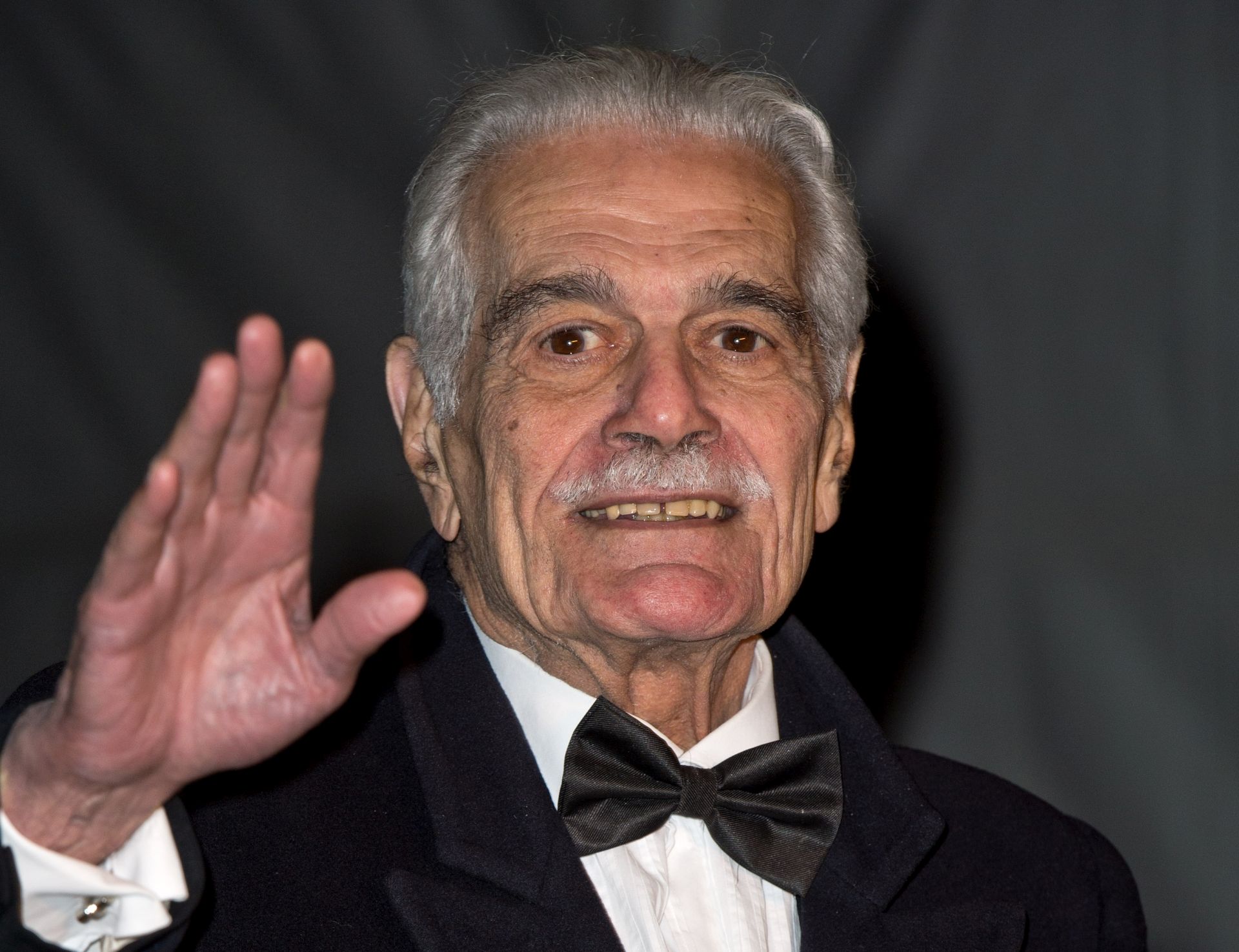 LONDON, UNITED KINGDOM - NOVEMBER 14: Omar Sharif arrives at the Chain Of Hope Annual Ball at Supernova, Embankment Gardens on November 14, 2013 in London, England. (Photo by Zak Hussein/Getty Images)