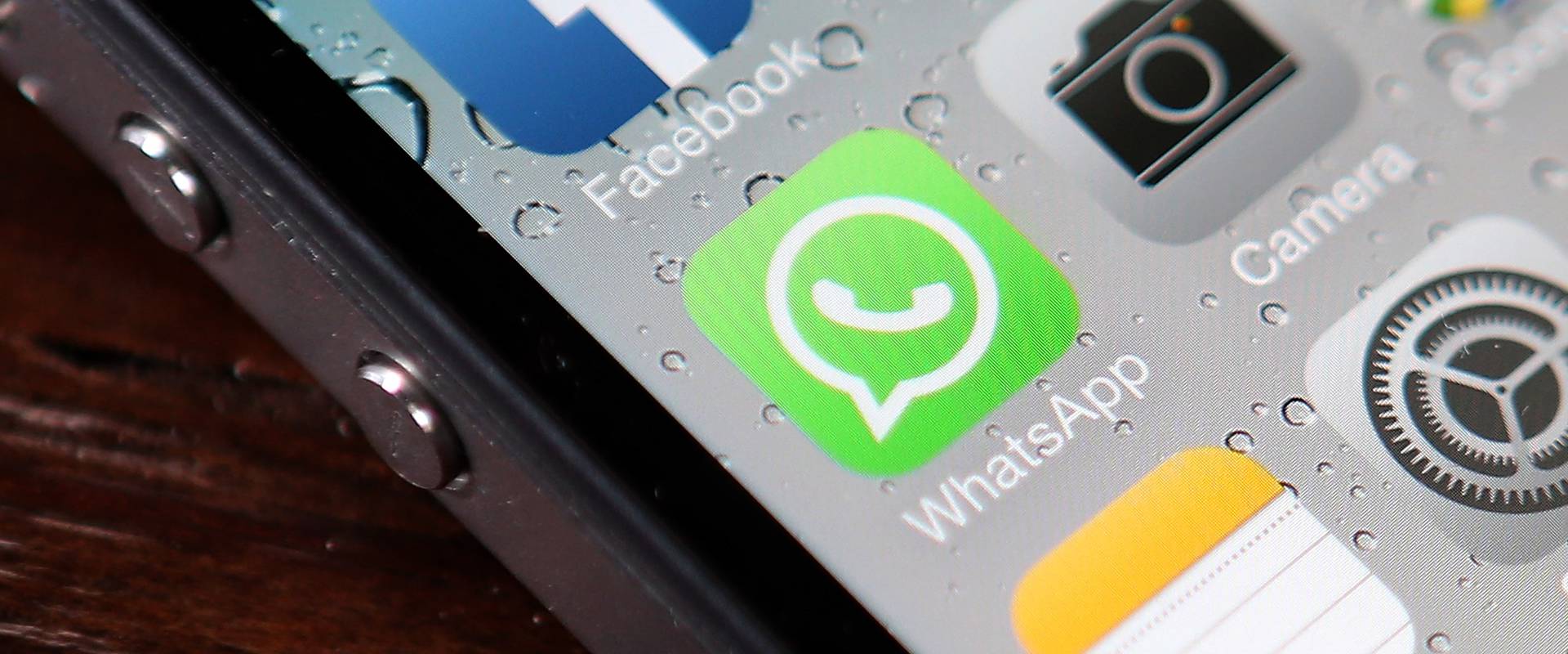 WhatsApp za iOS sad omogućava video u pozadini razgovora