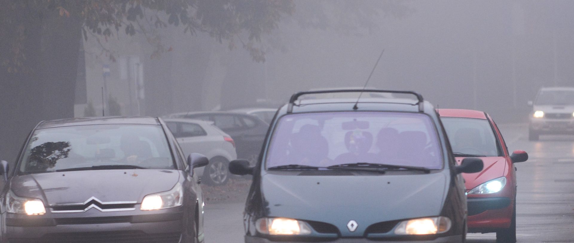 27.10.2015., Sisak - Jutarnja magla okovala je gradske ulice. 
Photo: Nikola Cutuk/PIXSELL