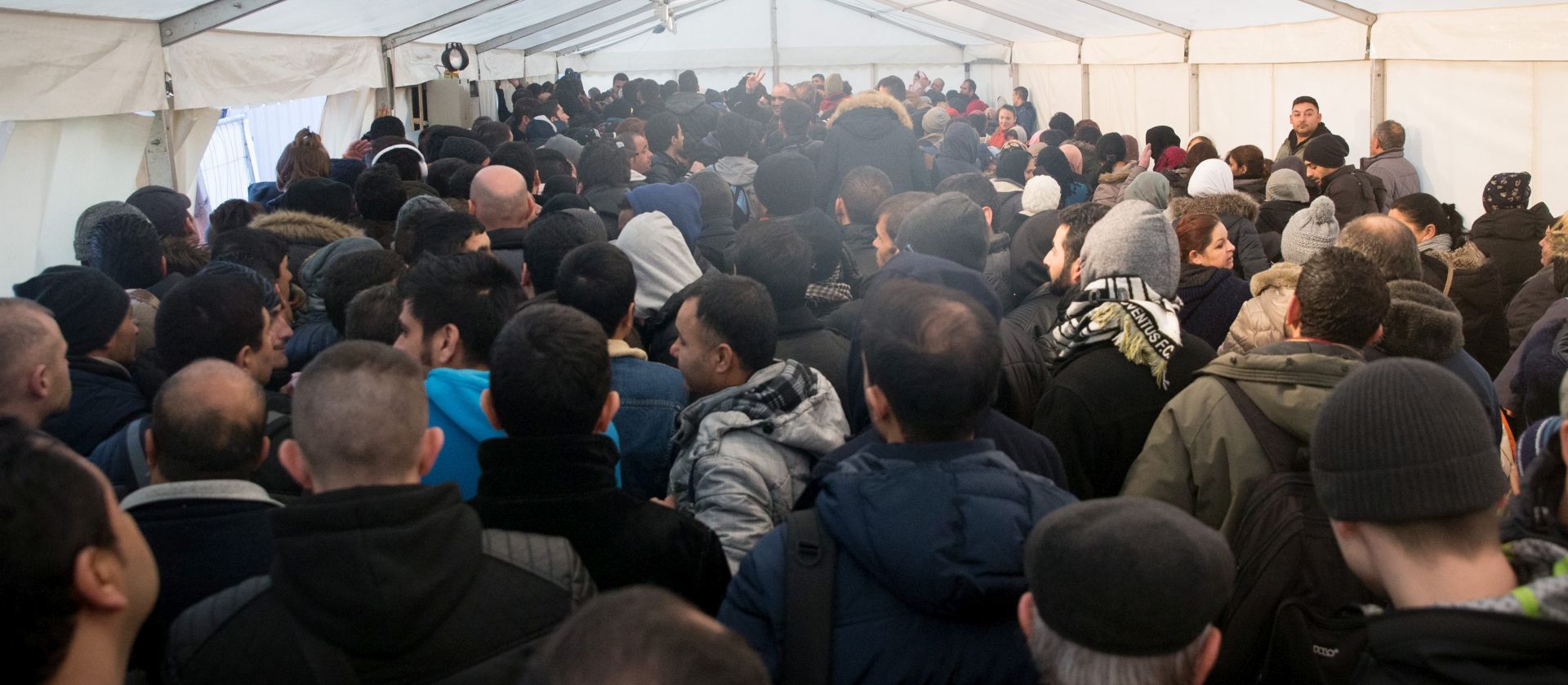 TUČNJAVE U PRIHVATILIŠTIMA: Sukobi među migrantima u Njemačkoj