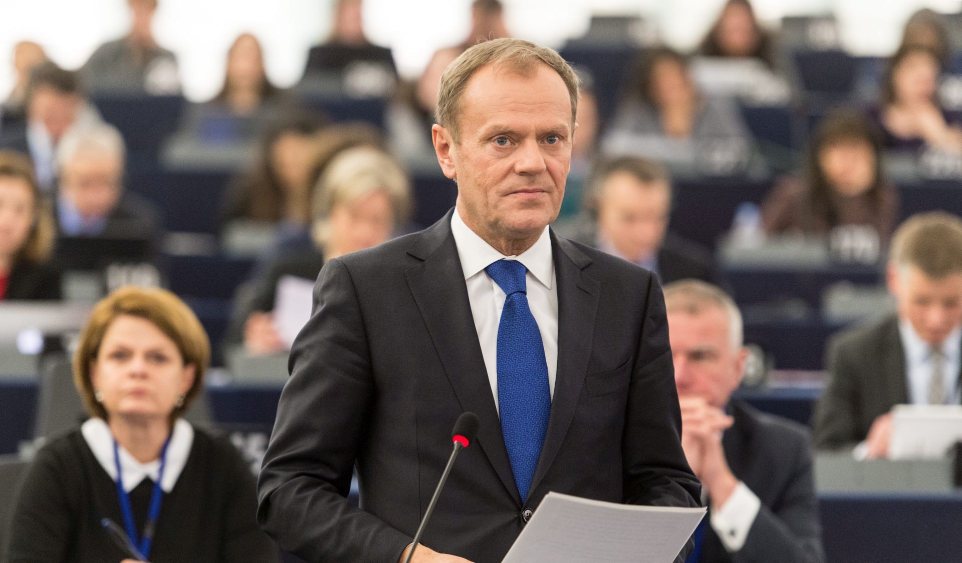 epa05111270 The President of the European Council, Donald Tusk, delivers his speech in the debate about the Conclusions of the European Council meeting of 17 and 18 December 2015, at the European Parliament in Strasbourg, France, 19 January 2016.  EPA/PATRICK SEEGER