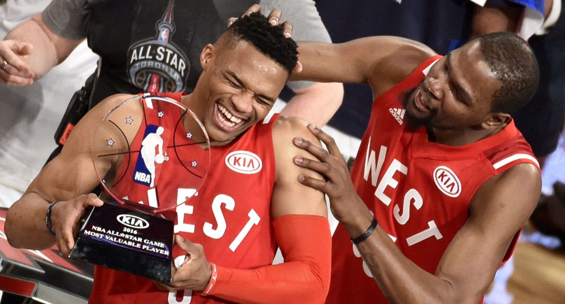 VIDEO: NBA ALL STAR Zapad slavio s rekordnom pobjedom, oprostio se Kove Bryant