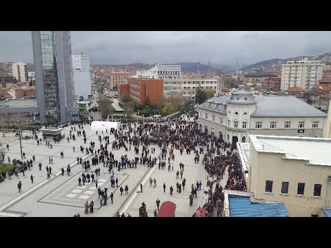 UŽIVO: Protuvladin prosvjed na godišnjicu neovisnosti Kosova