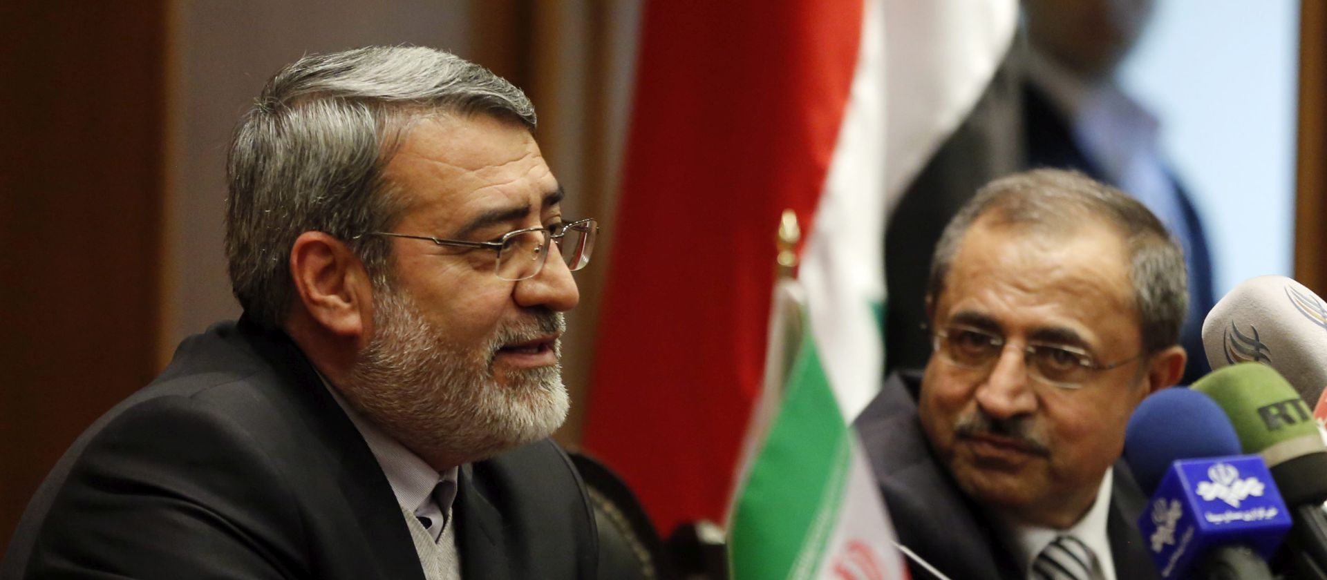 epa05096980 Iranian Minister of Interior Abdolreza Rahmani Fazli (L) speaks during a press conference with his Syrian counterpart Mohammad al-Shaar (R) in Damascus, Syria, 11 January 2016. According to reports, Fazli is on a two-day official visit to Syria where he will discuss ways of improving bilateral relations and implementing agreement signed between the two countries to counter terrorism and organized crimes.  EPA/YOUSSEF BADAWI