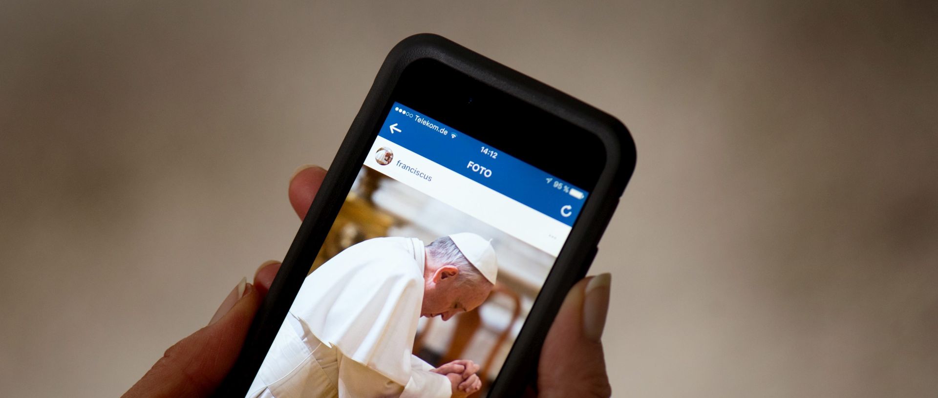 TEHNOLOŠKI ISKORAK: Prva Papina fotografija na Instagramu