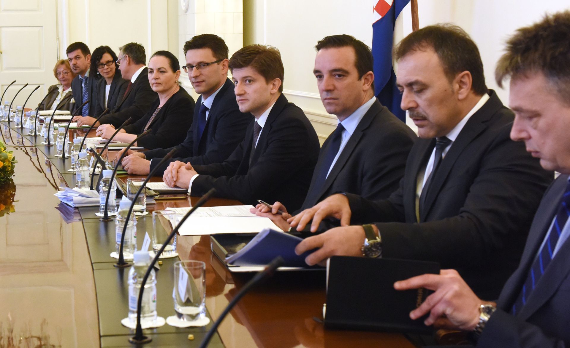 Ministri: Odnosi HDZ-a i Mosta jako dobri, poruka Kramarka Oreškoviću je normalna