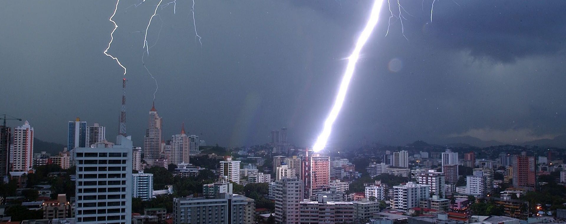 epa05243142 (FILE) A file picture dated 16  September 2004 shows lightning striking a building in Panama City, Panama. Millions of leaked documents published on 03 April 2016 suggest that 140 politicians and officials from around the globe, including 72 former and current world leaders, have connections with secret 'offshore' companies to escape tax scrutiny in their countries. The leak involves 11.5 million documents from one of the world's largest offshore law firms, Mossack Fonseca, based in Panama. The investigation dubbed 'The Panama Papers' was undertaken and headed by German newspaper Sueddeutsche Zeitung and Washington-based International Consortium of Investigative Journalists (ICIJ), with the collaboration of reporters from more than 100 media outlets in 78 countries around the world.  EPA/MARCOS DELGADO