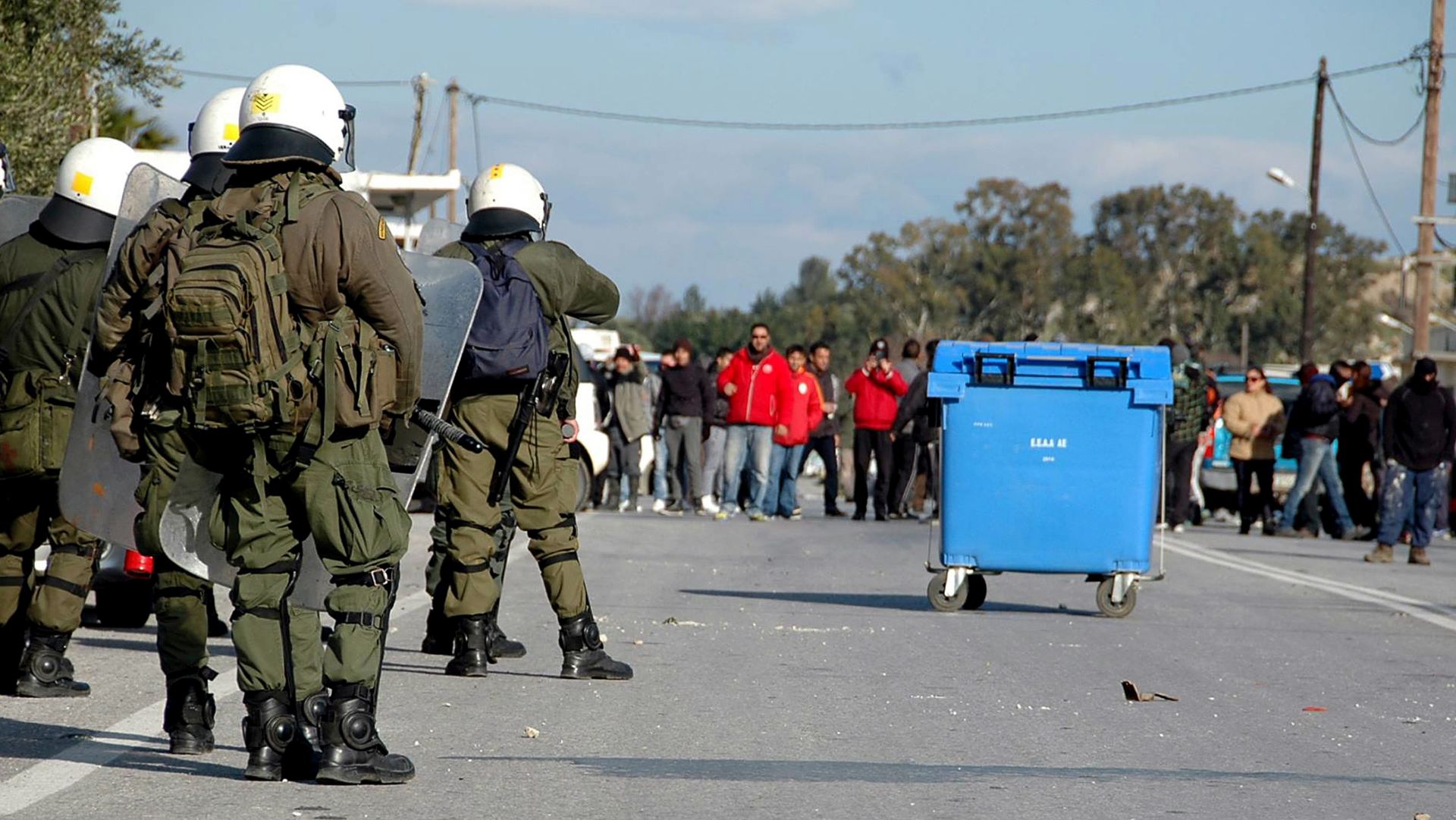 MIGRANTSKI KAMP: Troje ozlijeđenih u sukobima na Lezbosu