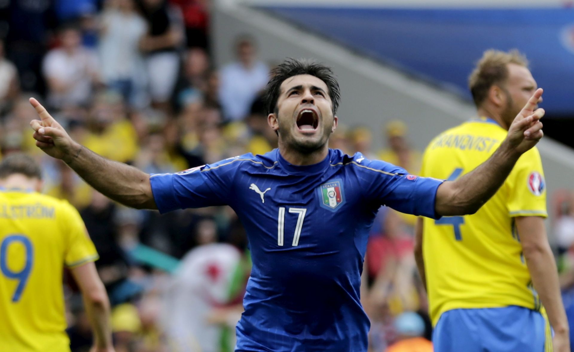 epa05372523 Eder of Italy celebrates scoring the 1-0  during the UEFA EURO 2016 group E preliminary round match between Italy and Sweden at Stade Municipal in Toulouse, France, 17 June 2016.

(RESTRICTIONS APPLY: For editorial news reporting purposes only. Not used for commercial or marketing purposes without prior written approval of UEFA. Images must appear as still images and must not emulate match action video footage. Photographs published in online publications (whether via the Internet or otherwise) shall have an interval of at least 20 seconds between the posting.)  EPA/ARMANDO BABANI   EDITORIAL USE ONLY  EPA/ARMANDO BABANI   EDITORIAL USE ONLY