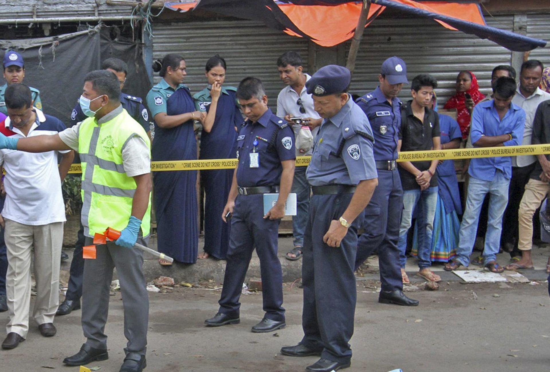 TALAČKA KRIZA: Oružani napad na restoran u četvrti Bangladeša