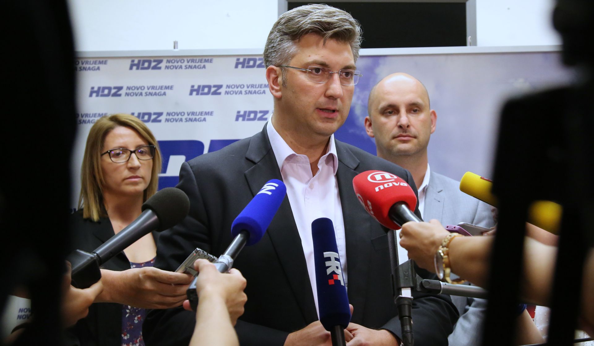 ANDREJ PLENKOVIĆ: Poljuljana vjerodostojnost HDZ-a, treba iskoristiti priliku za revitalizaciju