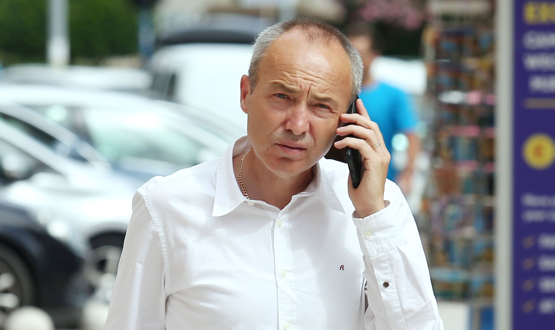 30.06.2016., Sibenik - General Damir Krsticevic setao razgovarajuci na mobitel. 
Photo: Dusko Jaramaz/PIXSELL