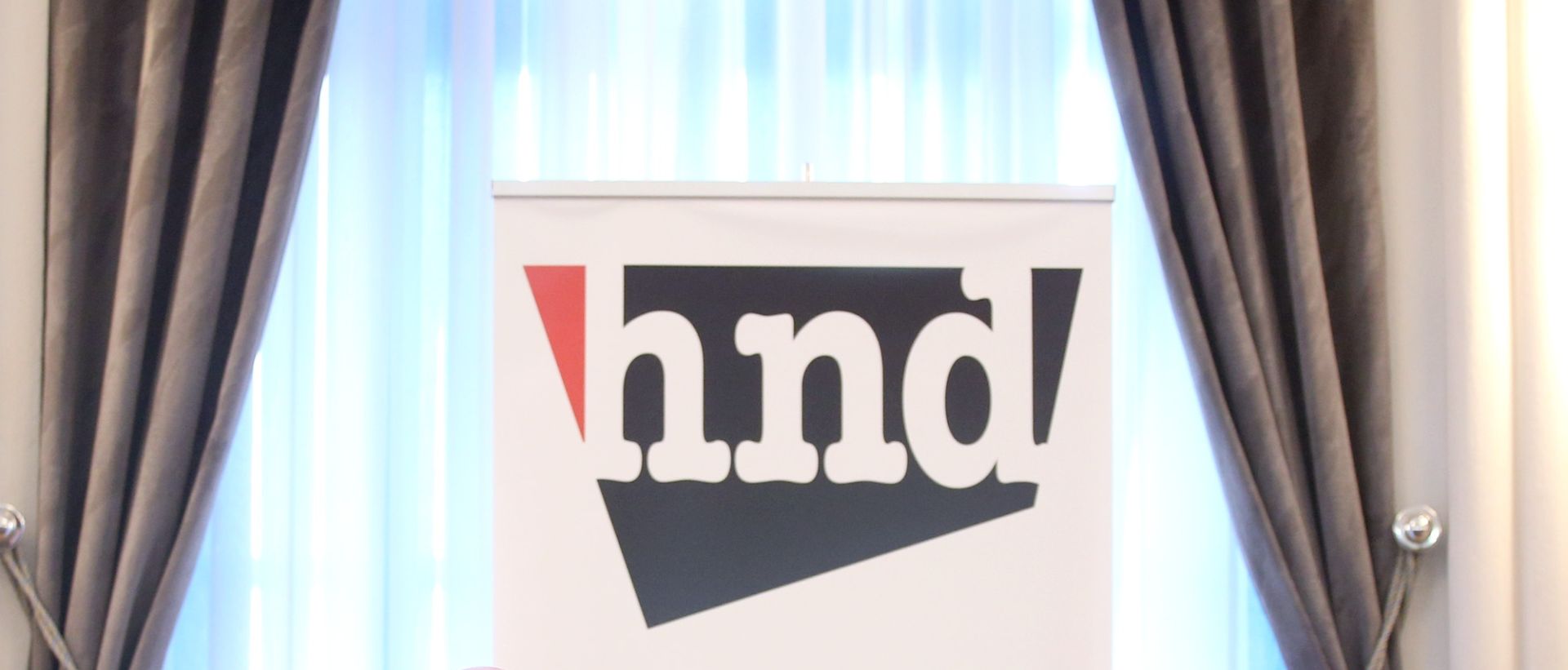 HND osuđuje vrijeđanje novinara Zdenka Duke na predizbornom skupu HDZ-a