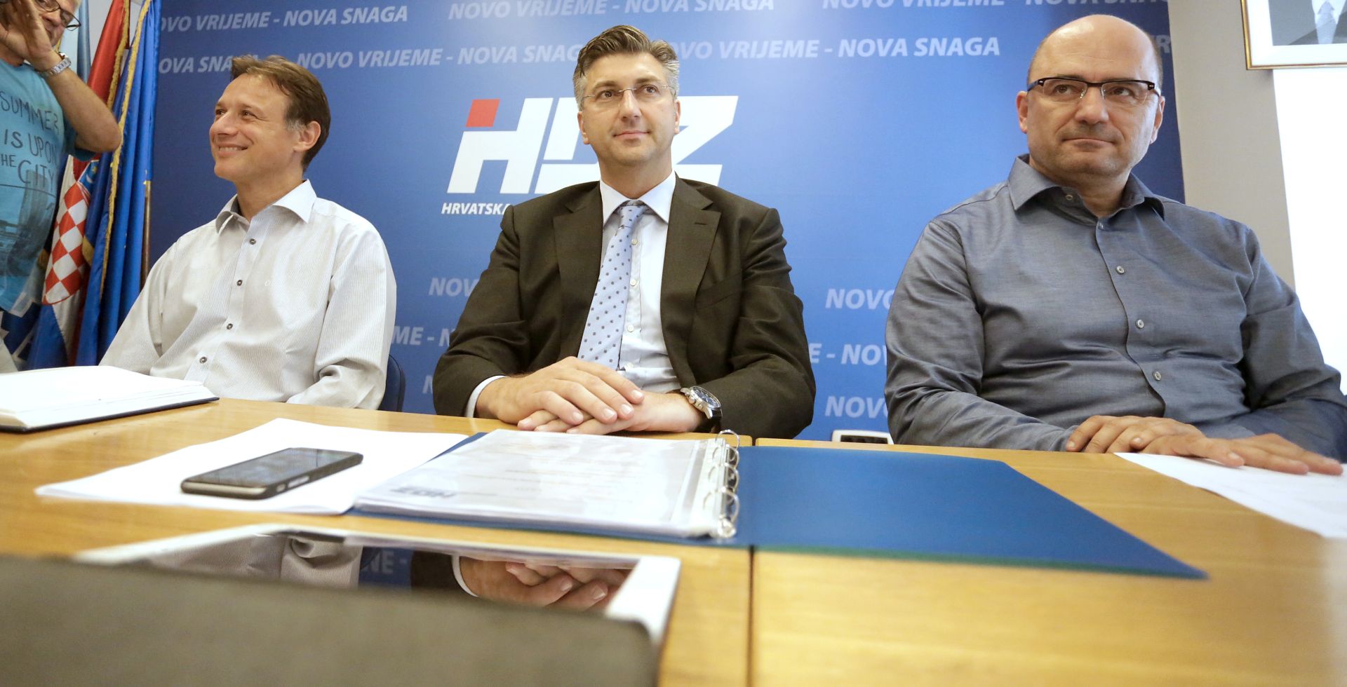 PLENKOVIĆ: HDZ-ova radna skupina u utorak kreće s kontaktima s drugim strankama
