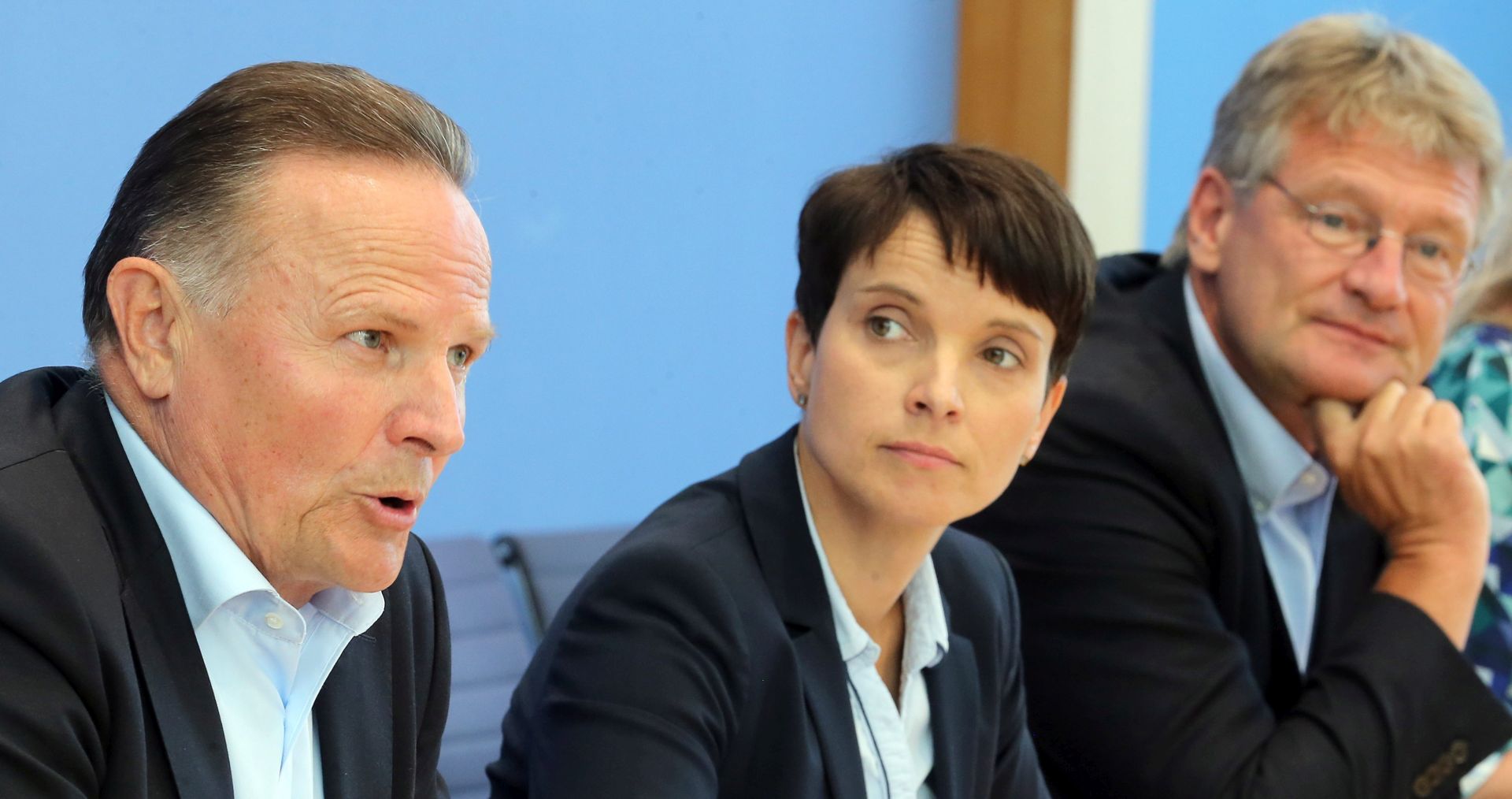 epa05547749 Alternative for Germany (AfD) prime candidate (L-R) Georg Pazderski and AfD party leaders Frauke Petry and Joerg Meuthen answer questions during a press conference in the wake of the Berlin House of Representatives elections, in Berlin, Germany, 19 September 2016.  EPA/WOLFGANG KUMM