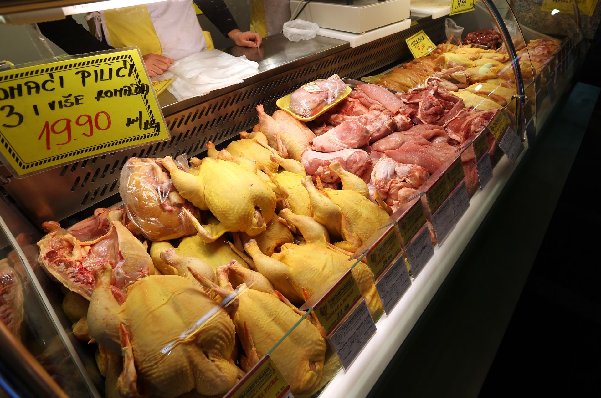 SLUČAJ SALMONELA: Iz prodaje povučeno svježe pileće meso iz mesnice u Zagrebu