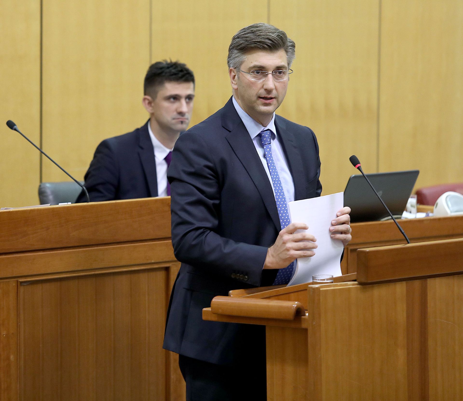 CRO DEMOSKOP: Pernar među deset najpozitivnijih političara, Plenković na vrhu ljestvice