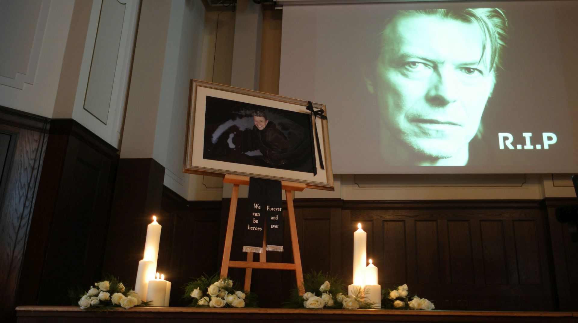 epa05103276 A memorial service for British musician David Bowie is held at the former Hansa studios in Berlin, Germany, 15 January 2016. Bowie died at the age of 69 on 10 January 2016, after suffering from cancer.  EPA/JOERG CARSTENSEN