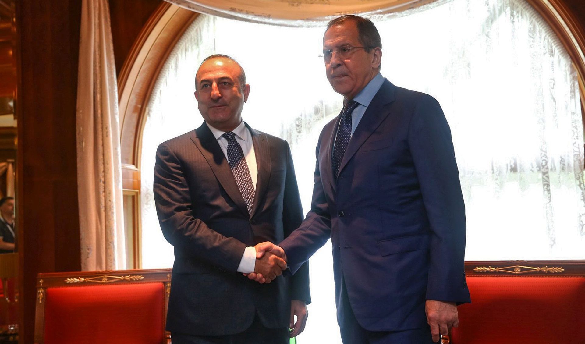 epa05401125 A handout picture released by the Russian Foreign Ministry shows Russian Foreign Minister Sergei Lavrov (R) meeting with Turkish Foreign Minister Mevlut Cavusoglu (L) in Sochi, Russia, 01 July 2016. The Russian and Turkish  ministers met to promote the process of normalization of Russian-Turkish relations. Sochi hosts a meeting of the Organization of the Black Sea Economic Cooperation (BSEC) Council of Foreign Affairs Ministers on July 01, 2016.  EPA/RUSSIAN FOREIGN AFFAIRS MINISTRY PRESS SERVICE / HANDOUT BEST QUALITY AVAILABLE HANDOUT EDITORIAL USE ONLY/NO SALES
