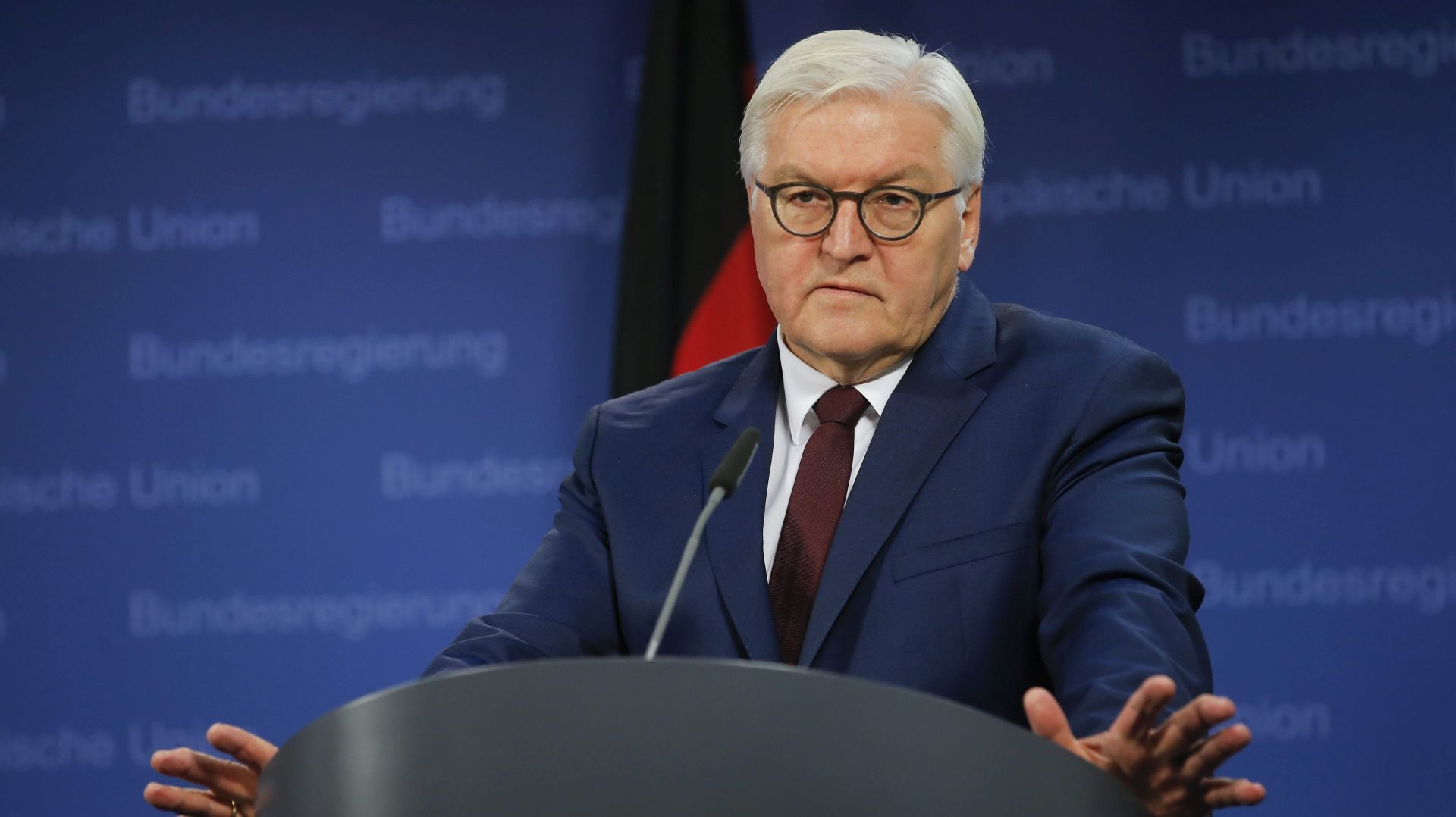 epa05672583 German Foreign Minister Frank-Walter Steinmeier gives a press briefing during an EU foreign affairs council in Brussels, Belgium, 12 December 2016.  EPA/OLIVIER HOSLET