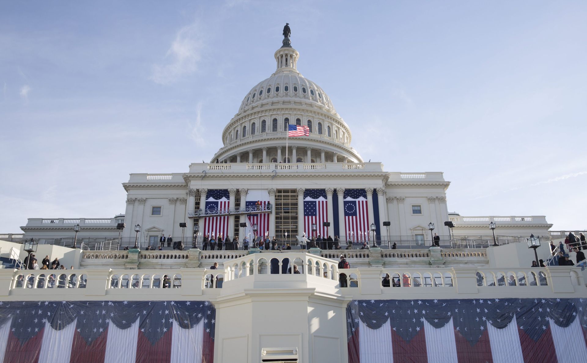 epa05719510 A general view of the West Front of the US Capitol during a dress rehearsal for the 58th Presidential Inauguration, in Washington, DC, USA, 15 January 2017. Donald Trump will be sworn-in as the 45th President of the United States during an Inauguration ceremony on the West Front of the US Capitol, 20 January 2017.  EPA/MICHAEL REYNOLDS