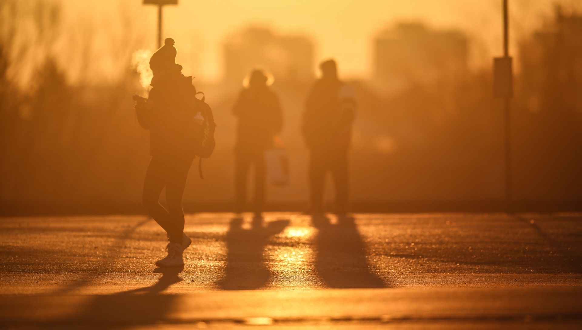 07.01.2017., Zagreb - 11 stupnjeva ispod nule i suncano jutro docekalo je Zagrepcane koji su rano jutros kretali na posao. Photo: Igor Soban/PIXSELL
