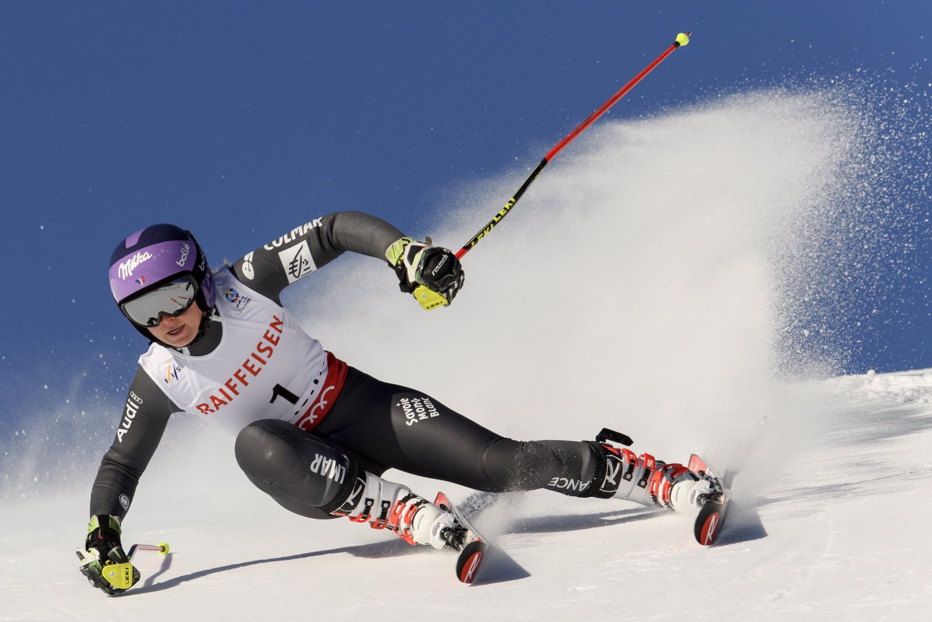epa05796238 Tessa Worley of France in action during the first run of the Women's Giant Slalom race at the 2017 FIS Alpine Skiing World Championships in St. Moritz, Switzerland, 16 February 2017.  EPA/GIAN EHRENZELLER