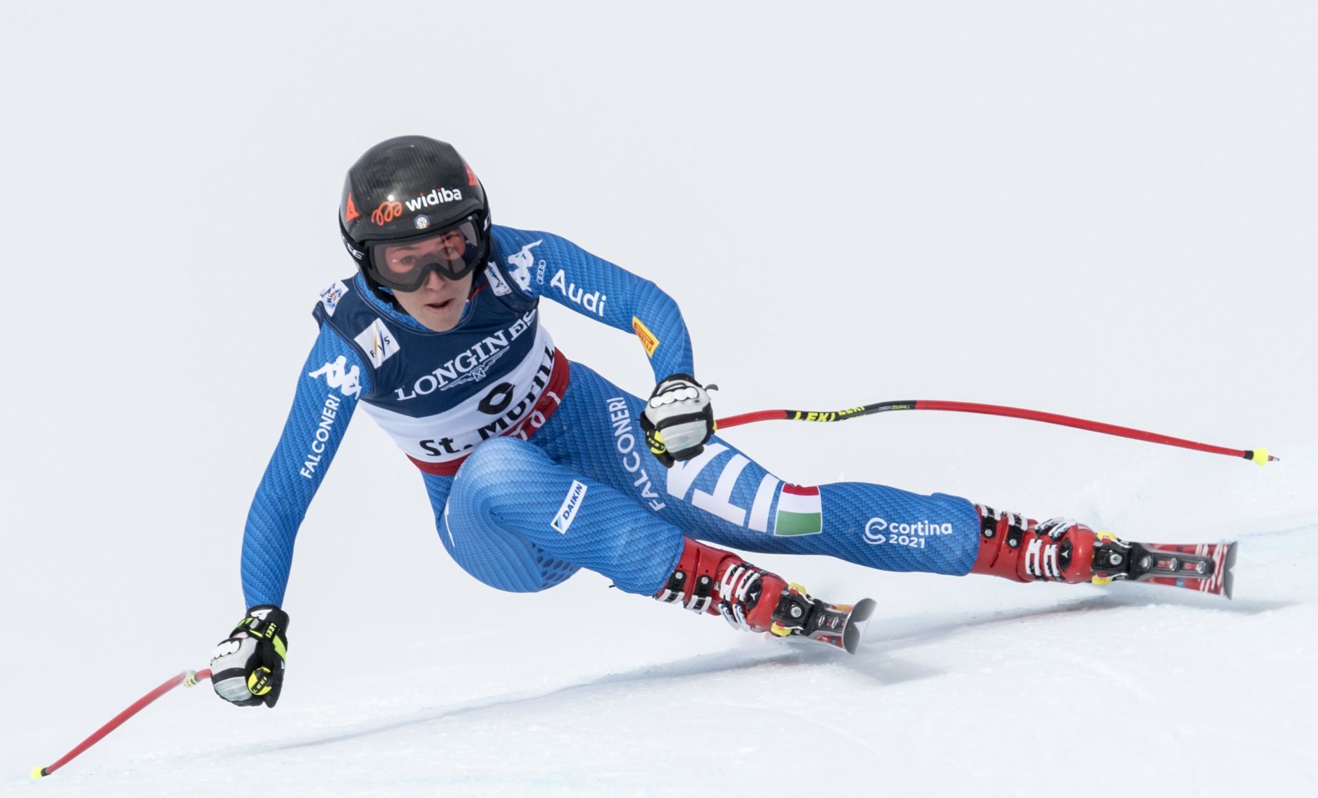 epa05782217 Sofia Goggia of Italy during the womens alpine combined downhill race at the 2017 FIS Alpine Skiing World Championships in St. Moritz, Switzerland, 10 February 2017.  EPA/GIAN EHRENZELLER