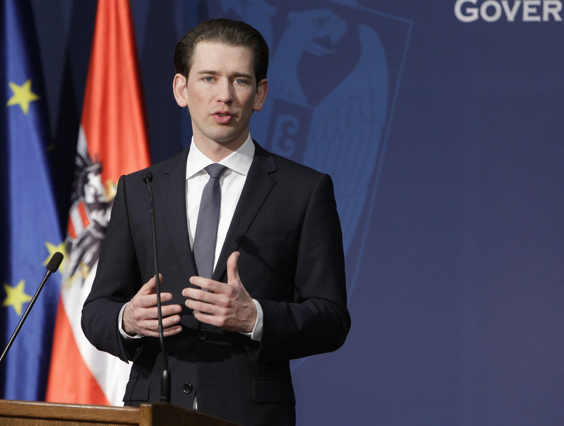 epa05791065 Austrian foreign minister Sebastian Kurz gestures during a press conference with Serbian prime minister Aleksandar Vucic (not pictured) after their meeting in Belgrade, Serbia, 13 February 2017. Kurz is on a official visit to Serbia.  EPA/ANDREJ CUKIC