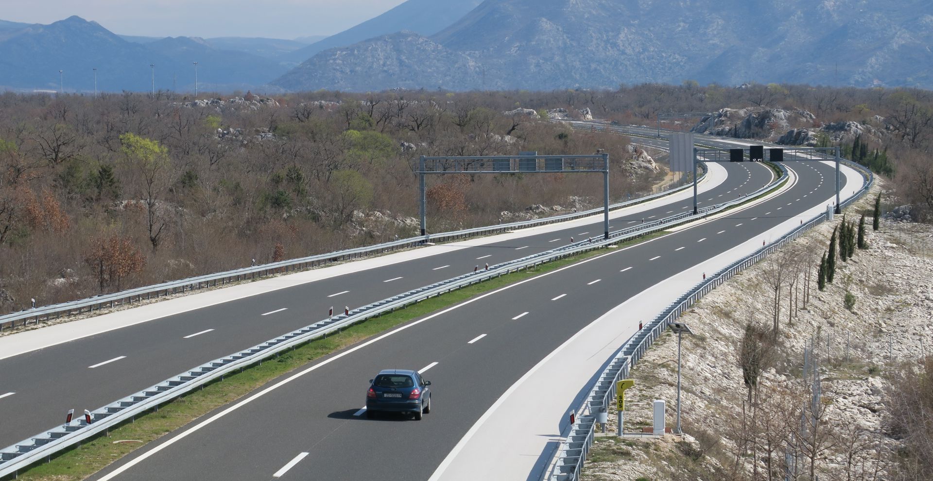 12.03.2016., Blato na Cetini  - Dionica autoceste A1 izmedju Blata na Cetini i Sestanovca. Photo: Ivo Cagalj/PIXSELL