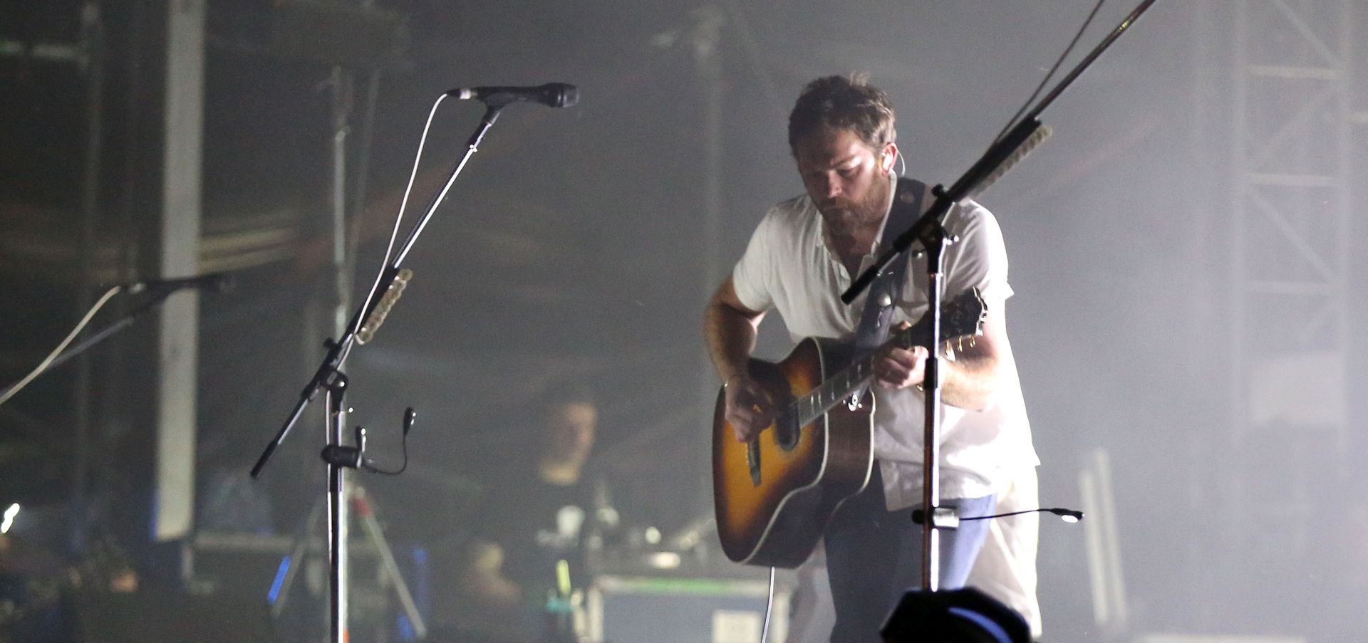 Zagreb, 20.06.2017 - Drugi dan 12. INmusic festivala na zagrebaèkom jezeru Jarun.  Na fotografiji nastup grupe Kings of Leon.
foto HINA/ Denis CERIÆ /dc