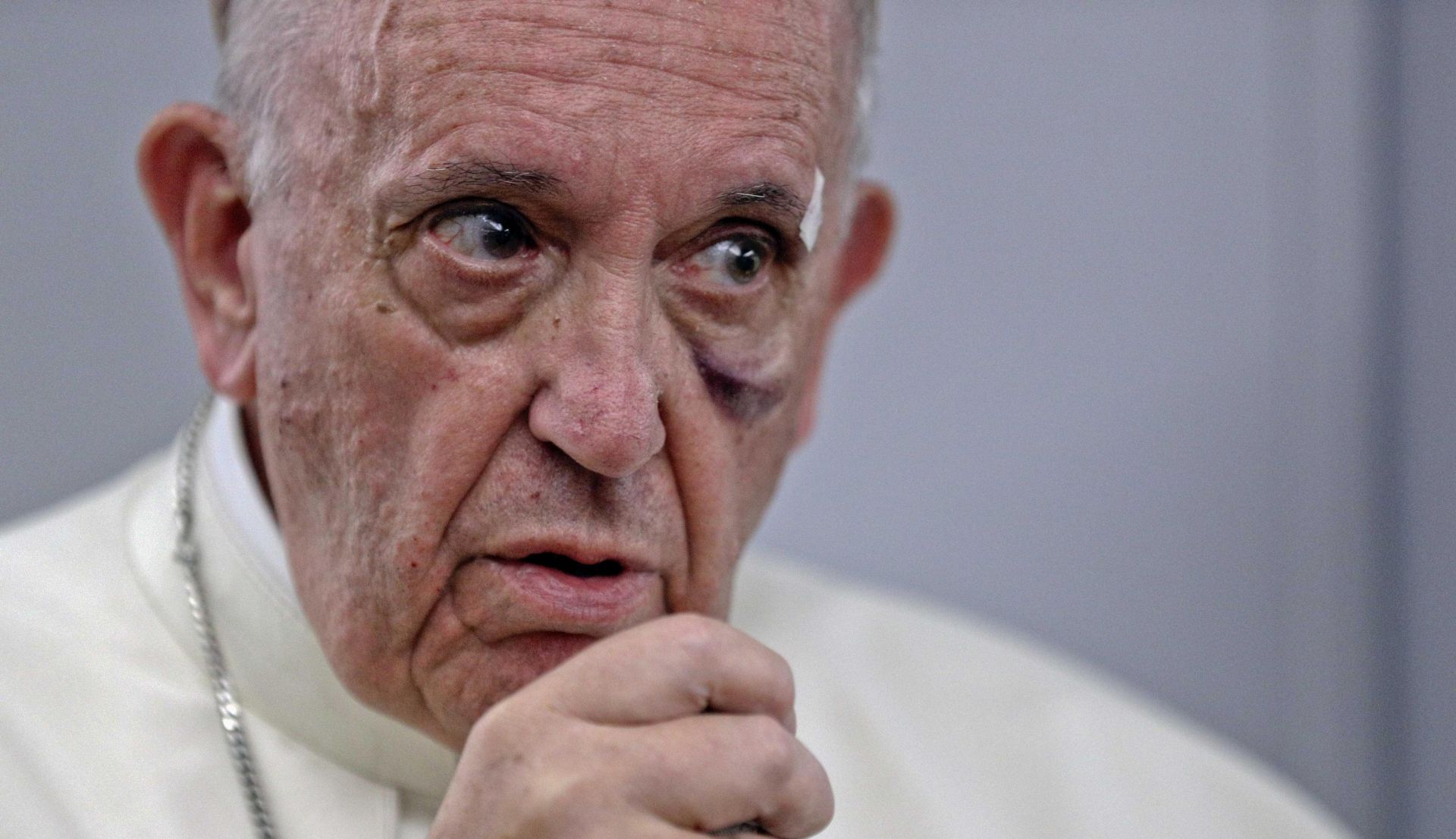 Papa usporedio s glupanima one koji negiraju klimatske promjene