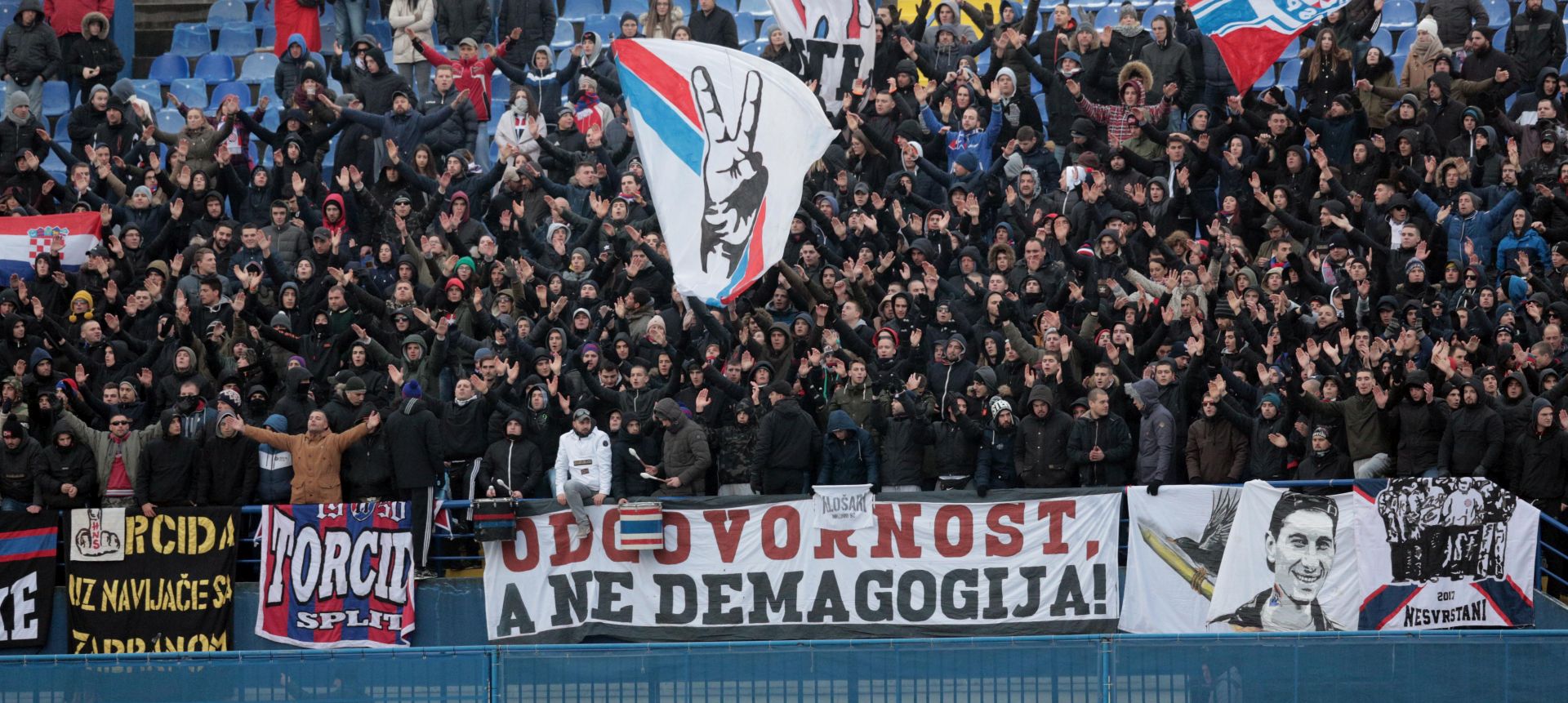 Zagreb, 10.12.2017. - Utakmica 19. kola Prve HNL Lokomotiva - Hajduk. Na slici navijači Hajduka - Torcida.
Foto HINA/ Dario GRZELJ/ dag