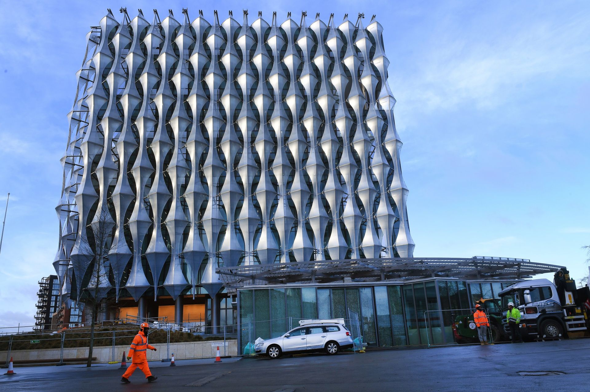 epa06432440 (FILE) - An exterior view of the new US Embassy at Nine Elms in London, Britain, 15 December 2017, (reissued 12 January 2018). Media reports on 12 January 2018 state that US President Donald J. Trump has cancelled a visit to Britain planned for February 2018, saying he was not a 'big fan' of the new US embassy one billion US dollar building in London which he was due to open in February 2018.  EPA/ANDY RAIN *** Local Caption *** 53960904