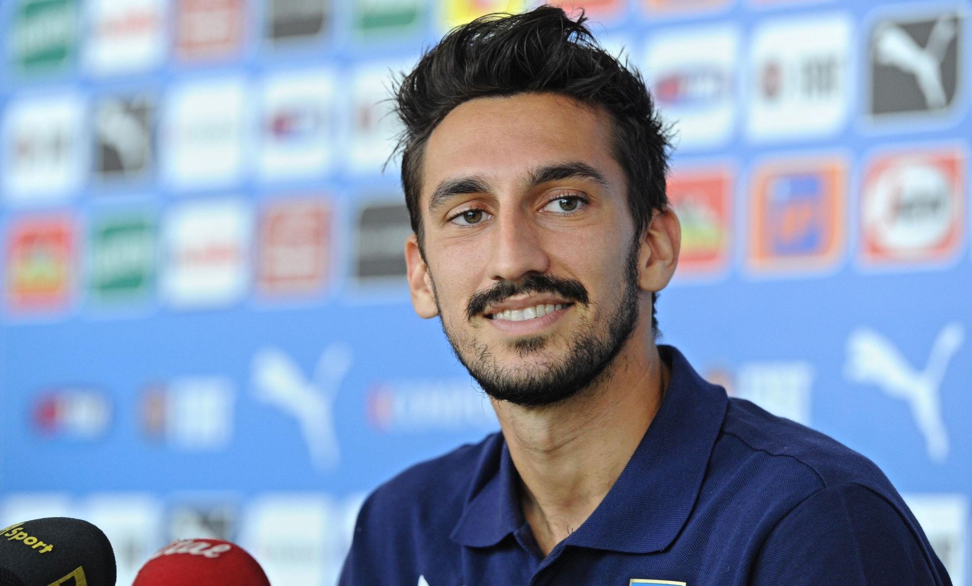 epa06578833 (FILE) Italian defender Davide Astori attends a press conference of the Italian national soccer team in Coverciano, Italy, 07 September 2014 (reissued 04 March 2018). The 31-year-old Fiorentina player Astori was found dead in a hotel room.  EPA/MAURIZIO DEGL' INNOCENTI *** Local Caption *** 51557400