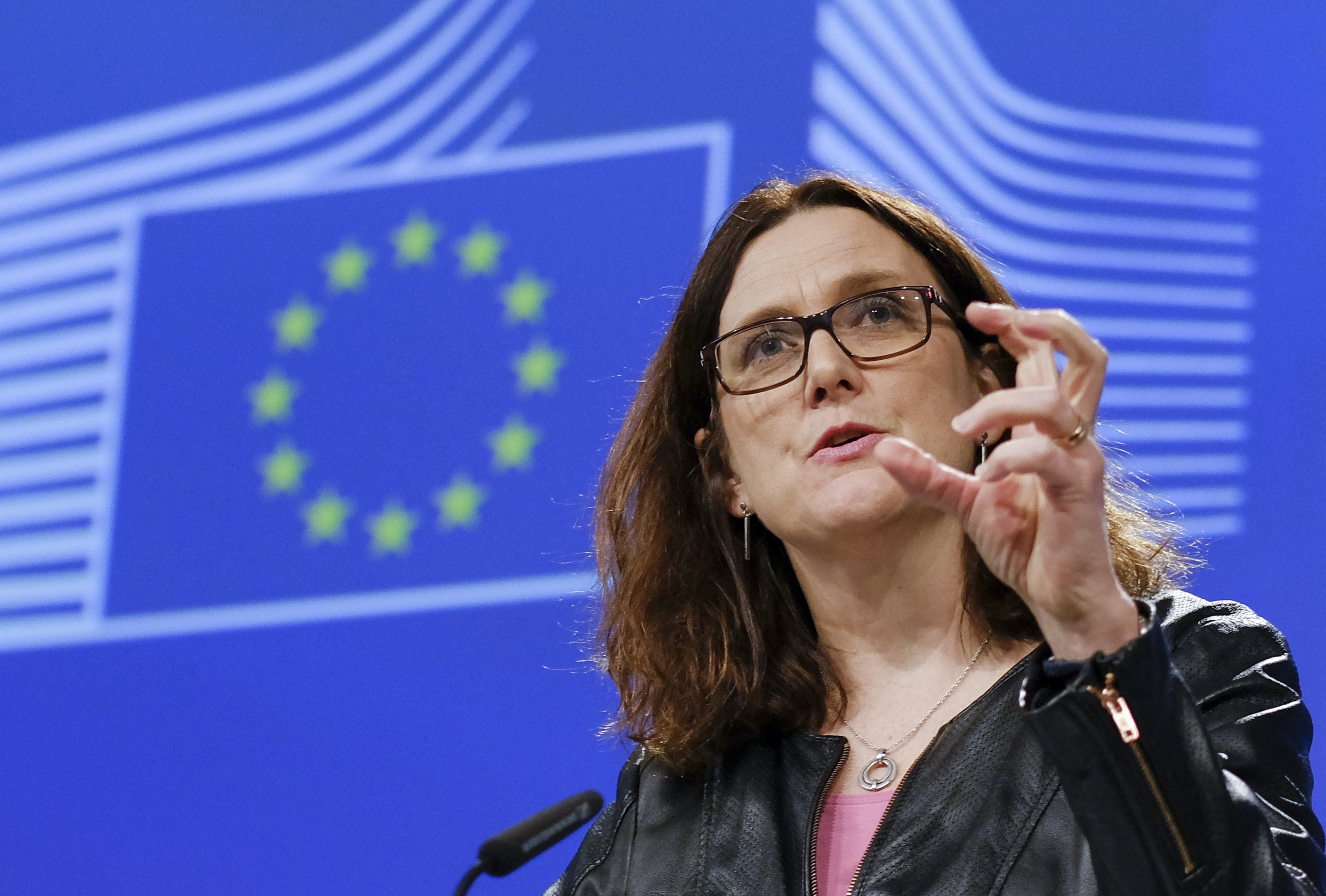 epa06586579 European Commissioner for Trade Cecilia Malmstrom gives a press conference in Brussels, Belgium, 07 March 2018. European Commission responds to the US restrictions on steel and aluminium affecting the EU.  EPA/OLIVIER HOSLET