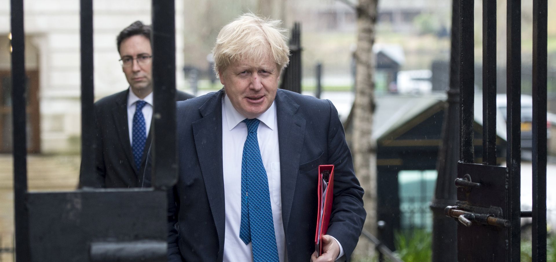 epa06598250 British Foreign Secretary Boris Johnson (R) arrives in Downing Street for a meeting with the National Security Council in Central London, Britain, 12 March 2018. British Prime Minister Theresa May called a meeting of the National Security Council to discuss poisoning of former Russsian spy Sergei Skripal and his daughter in Salisbury.  EPA/WILL OLIVER