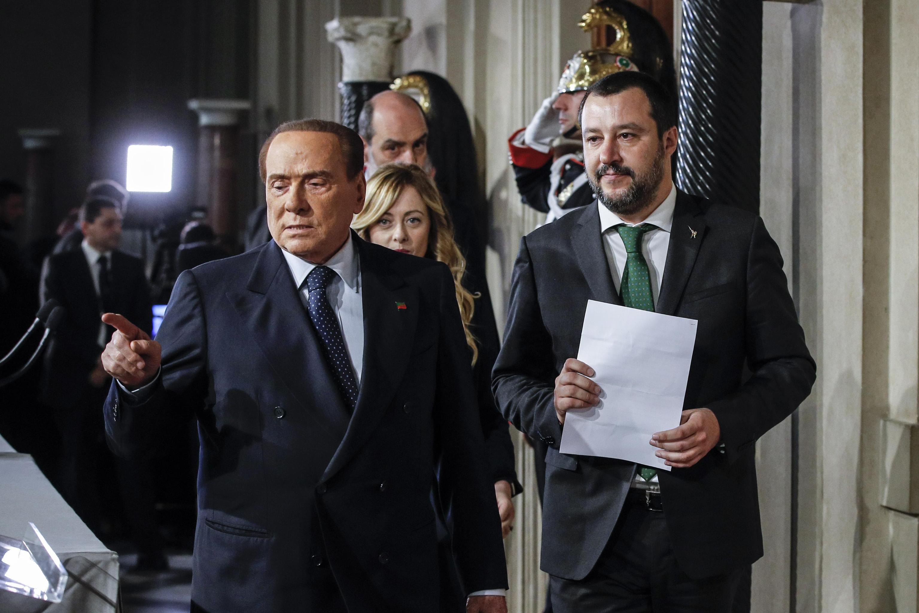 epa06664650 The delegation of centre-right alliance composed by Secretary of Lega party Matteo Salvini (R), President of Fratelli d'Italia party Giorgia Meloni (C) and the leader of Forza Italia party, Silvio Berlusconi (L) addresses the media after a meeting with Italian President Mattarella for a second round of formal political consultations following the general elections, in Rome, Italy, 12 April 2018. Mattarella is holding another round of formal political consultations following the 04 March general election in order to make a decision on to whom to give a mandate to form a new government.  EPA/GIUSEPPE LAMI  EPA-EFE/GIUSEPPE LAMI