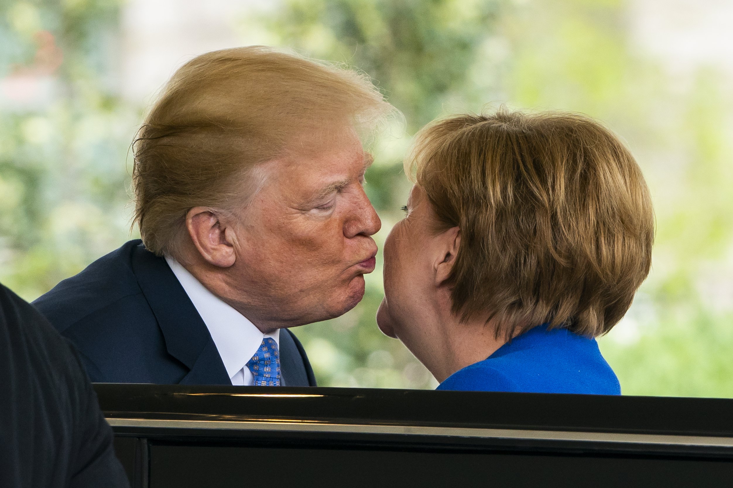 Srdačan susret Merkel i Trumpa, na dnevnom redu Iran i trgovina