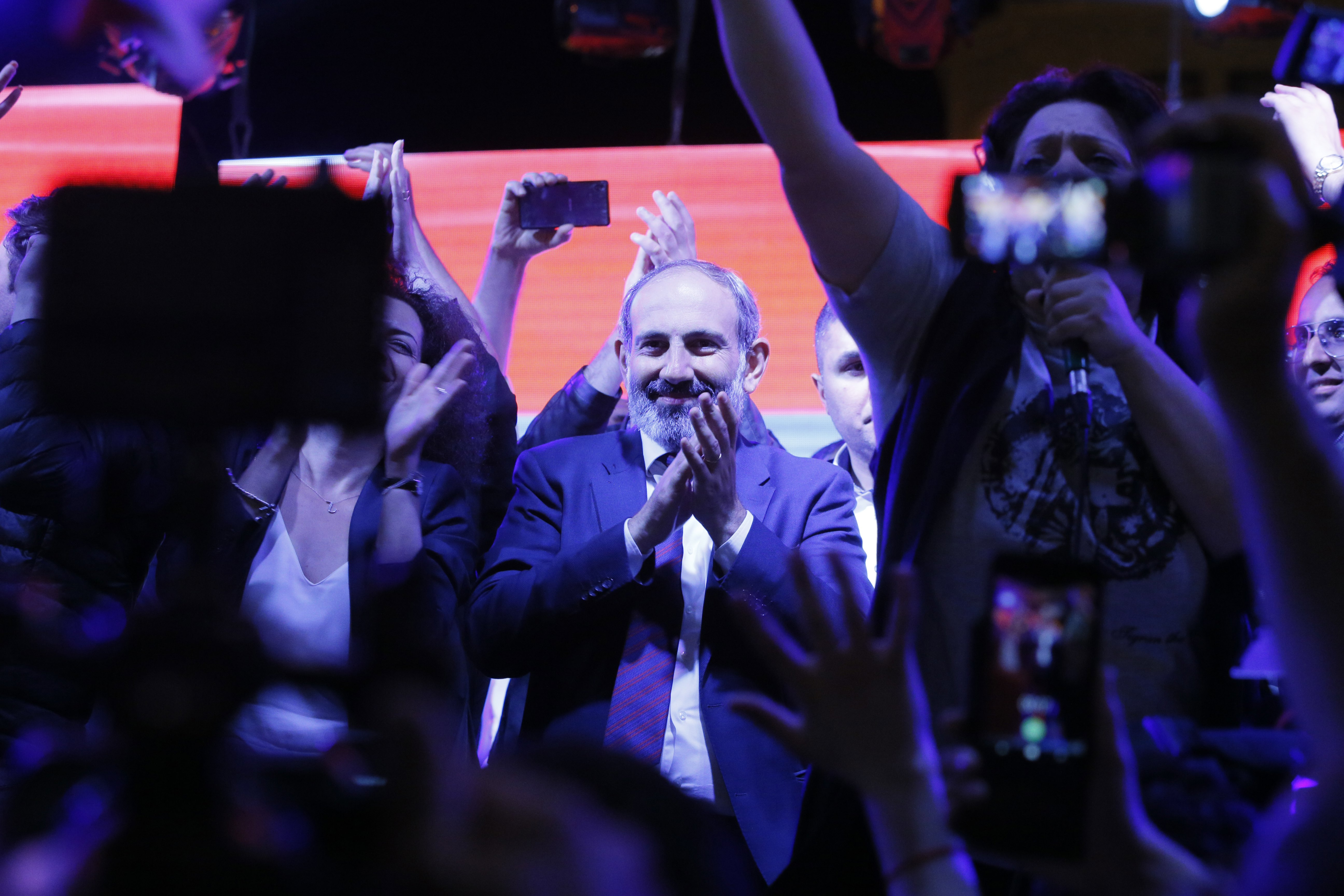 epa06705158 Armenian opposition leader and Armenian parliament member Nikol Pashinyan addresses supporters at an opposition rally in Yerevan, Armenia, 01 May 2018. Opposition supporters demand that the acting prime minister, a representative of the ruling Republican Party of Armenia, be replaced by a people's candidate before early parliamentary elections take place.  EPA/ZURAB KURTSIKIDZE