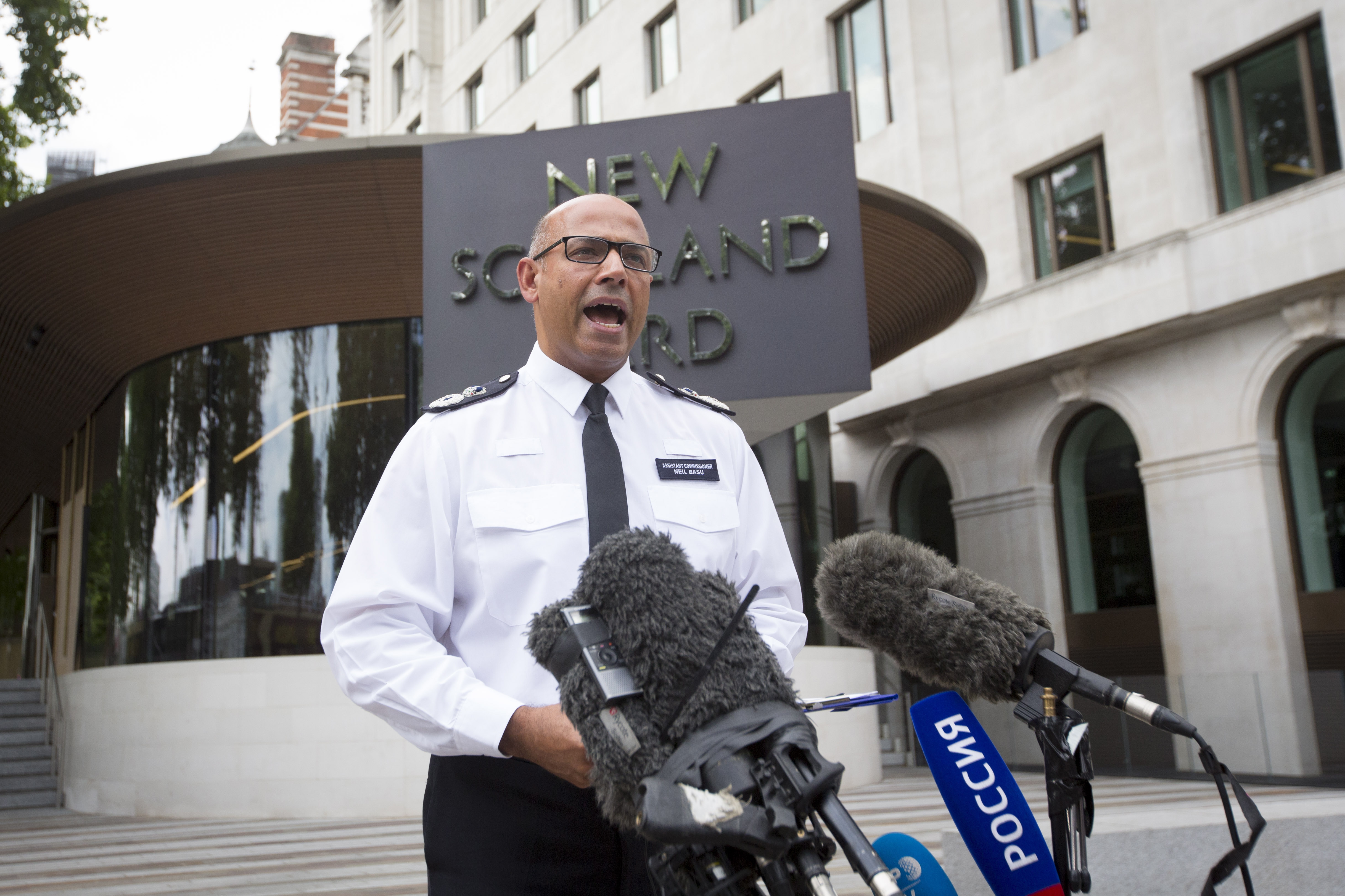 epa06875203 London Metropolitan Police Service (MPS) Assistant Commissioner of Specialist Operations Neil Basu makes a statement to the press outside of the headquarters of the Metropolitan Police Service, in central London, Britain, 09 July 2018, regarding the recent Novichok poisoning in the Wiltshire area. The MPS reported on 09 July 2018 that Neil Basu said that we have now launched a murder investigation after learning that Dawn Sturgess died in hospital on 08 July 2018. 'Dawn aged 44 years old from Durrington, Wiltshire, leaves behind two grown-up sons; aged 19 and 23; an 11-year-old daughter; and her mother and father. Dawn aged 44, and a man, aged 45, who are both local to the area and are British nationals, were hospitalised on 30 June 2018, following their potential exposure to the nerve agent  Novichok. A number of scenes, believed to be the areas the individuals frequented in the period before they fell ill, remain cordoned off in and around the Amesbury and Salisbury area as a precautionary measure. These include, Queen Elizabeth Gardens in Salisbury. A property at John Baker House, Rolleston Street, Salisbury. A property on Muggleton Road, Amesbury. Boots the Chemist, Stonehenge Walk, Amesbury. Amesbury Baptist Centre on Butterfield Drive, Amesbury. The Defence Science and Technology Laboratory at Porton Down confirmed to police that the man and woman had been exposed to the nerve agent  Novichok. At present, British Counter Terrorism Policing Network, investigations are unable to say whether or not the nerve agent found in this incident is linked to the attack on Sergei and Yulia Skripal. However, this remains our main line of enquiry.  EPA/RICK FINDLER