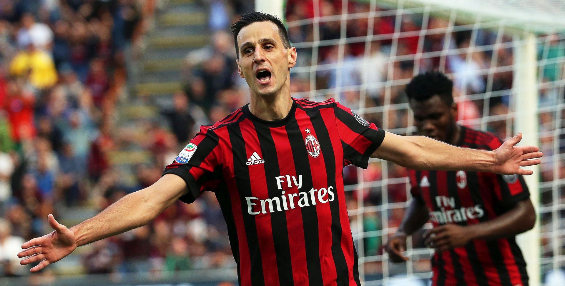 epa06938276 (FILE) - Milan's forward Nikola Kalinic celebrates after scoring the 1-0 lead during the Italian Serie A soccer match between AC Milan and Udinese Calcio at Giuseppe Meazza stadium in Milan, Italy, 17 September 2017 (re-issued 09 August 2018). Kalinic signed a three-year contract at Spanish Primera Division side Atletico Madrid, Spanish media reports stated on 09 August 2018.  EPA/MATTEO BAZZI *** Local Caption *** 53774159