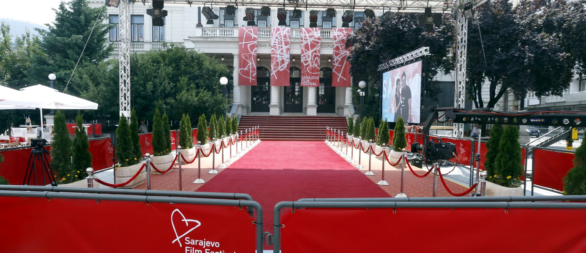 epa06940617 Red carpet ready for guests for the 24th Sarajevo Film Festival, in Sarajevo, Bosnia and Herzegovina, 10 August 2018. The festival running from 10 to 17 August2018, will present 266 films.  EPA/FEHIM DEMIR
