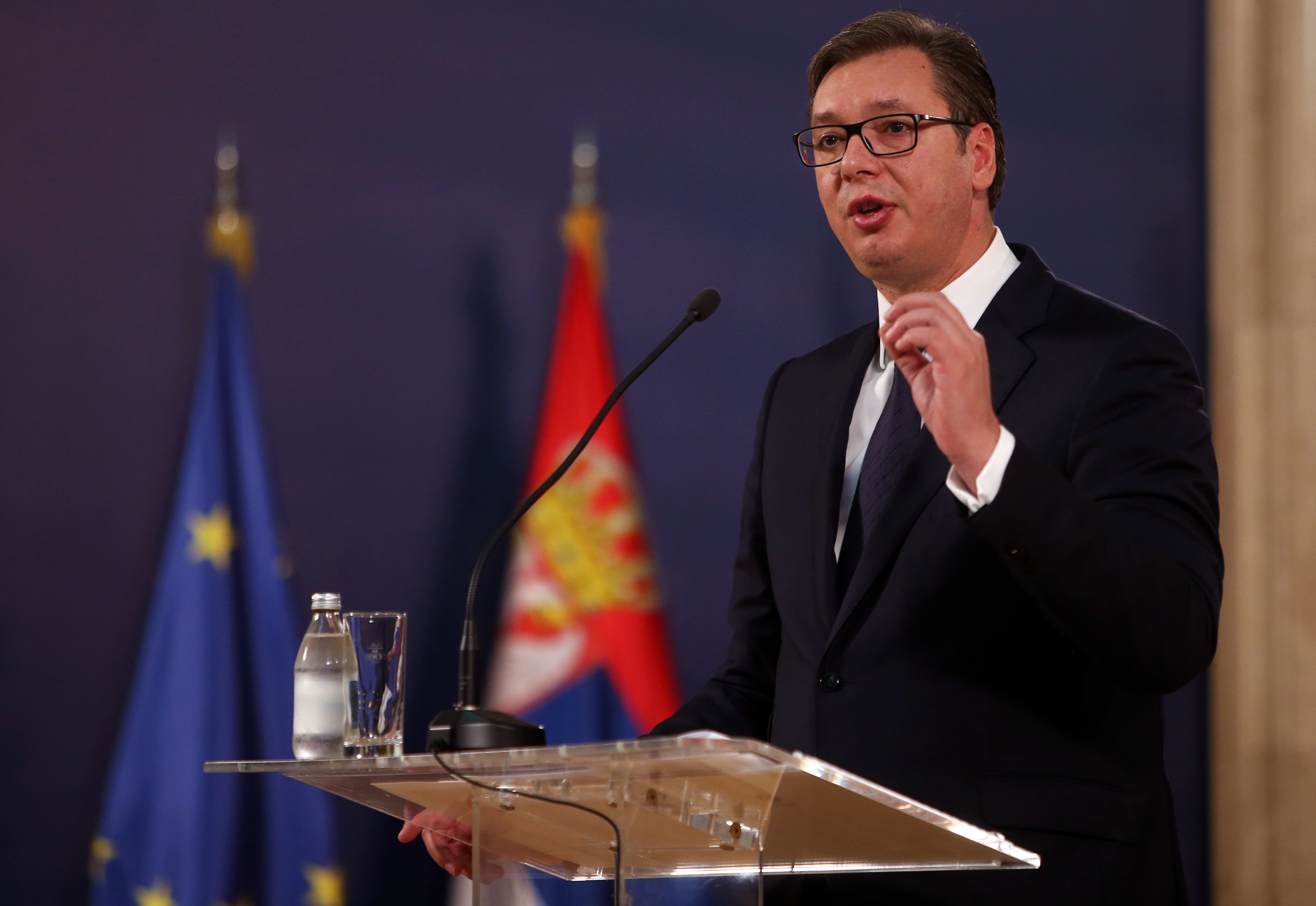epa06932150 Serbian President Aleksandar Vucic talks during the press conference in Belgrade, Serbia, 07 August 2018. Vucic held a press conference answering questions on Serbia Kosovo relations, recent tensions, status of negotiations and general region stability.  EPA/ANDREJ CUKIC